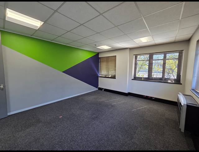 377M² OFFICE TO LET IN SANDOWN